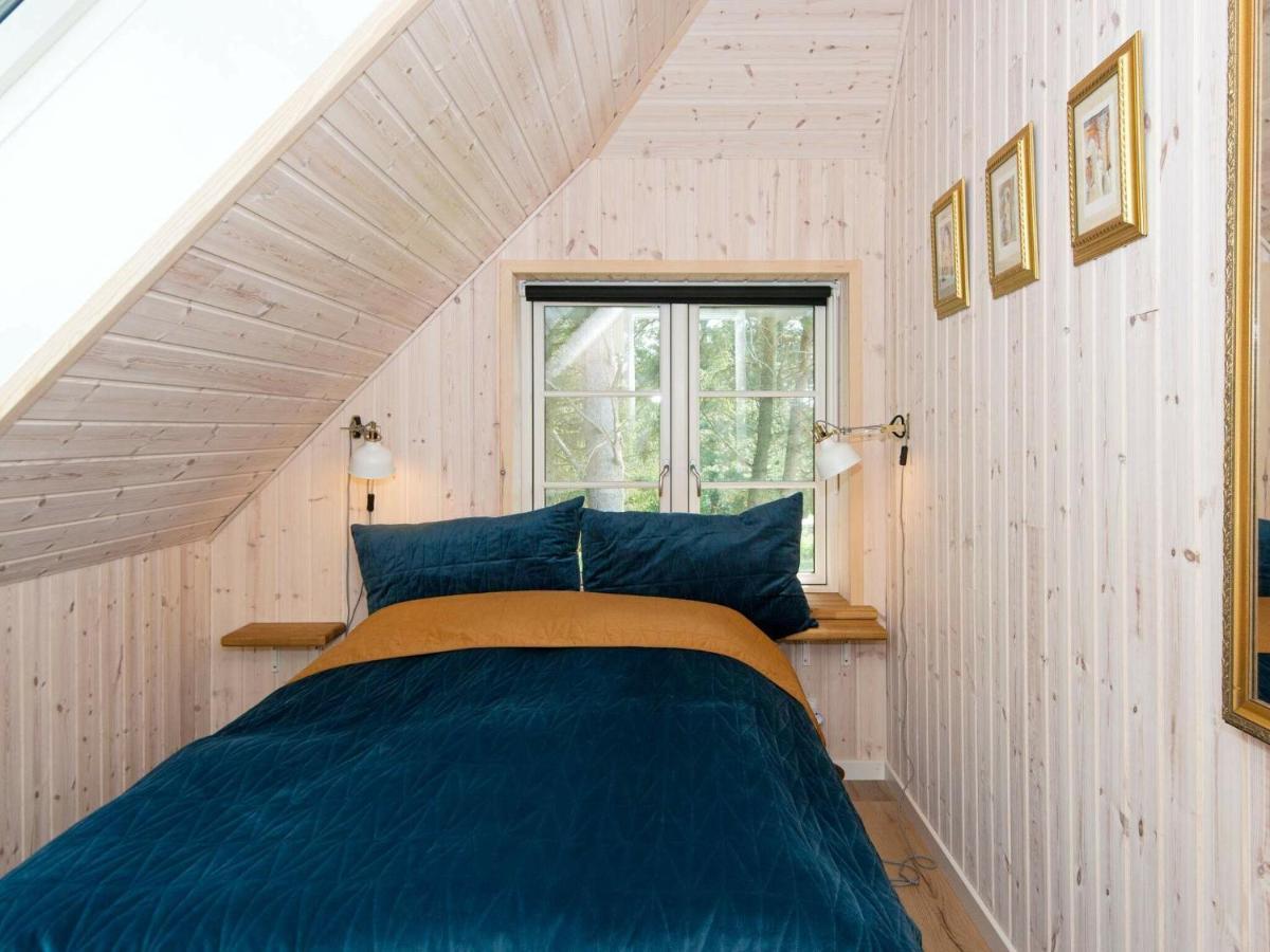 10 Person Holiday Home In Glesborg Room photo